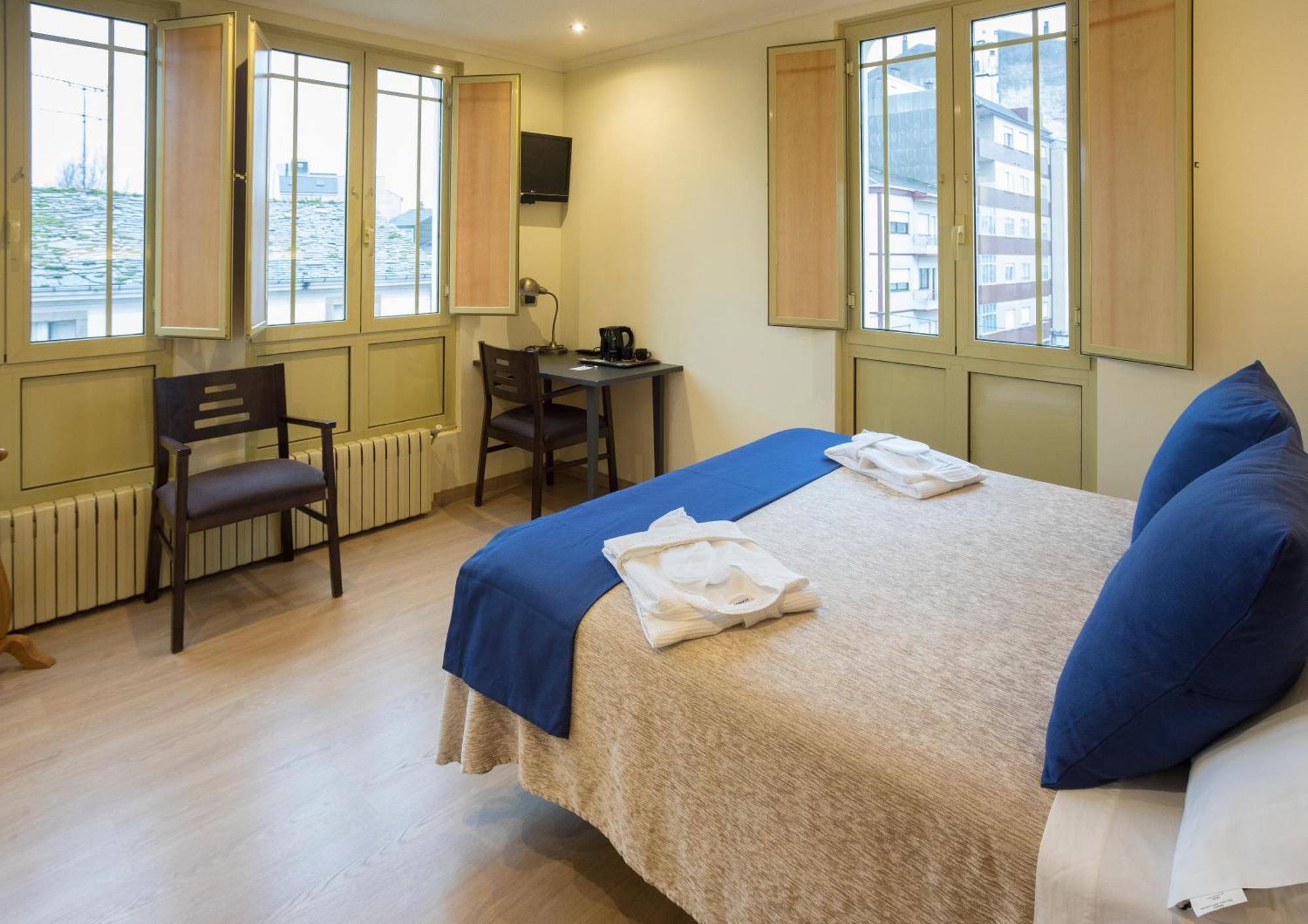 Hotel Roma ساريا المظهر الخارجي الصورة
