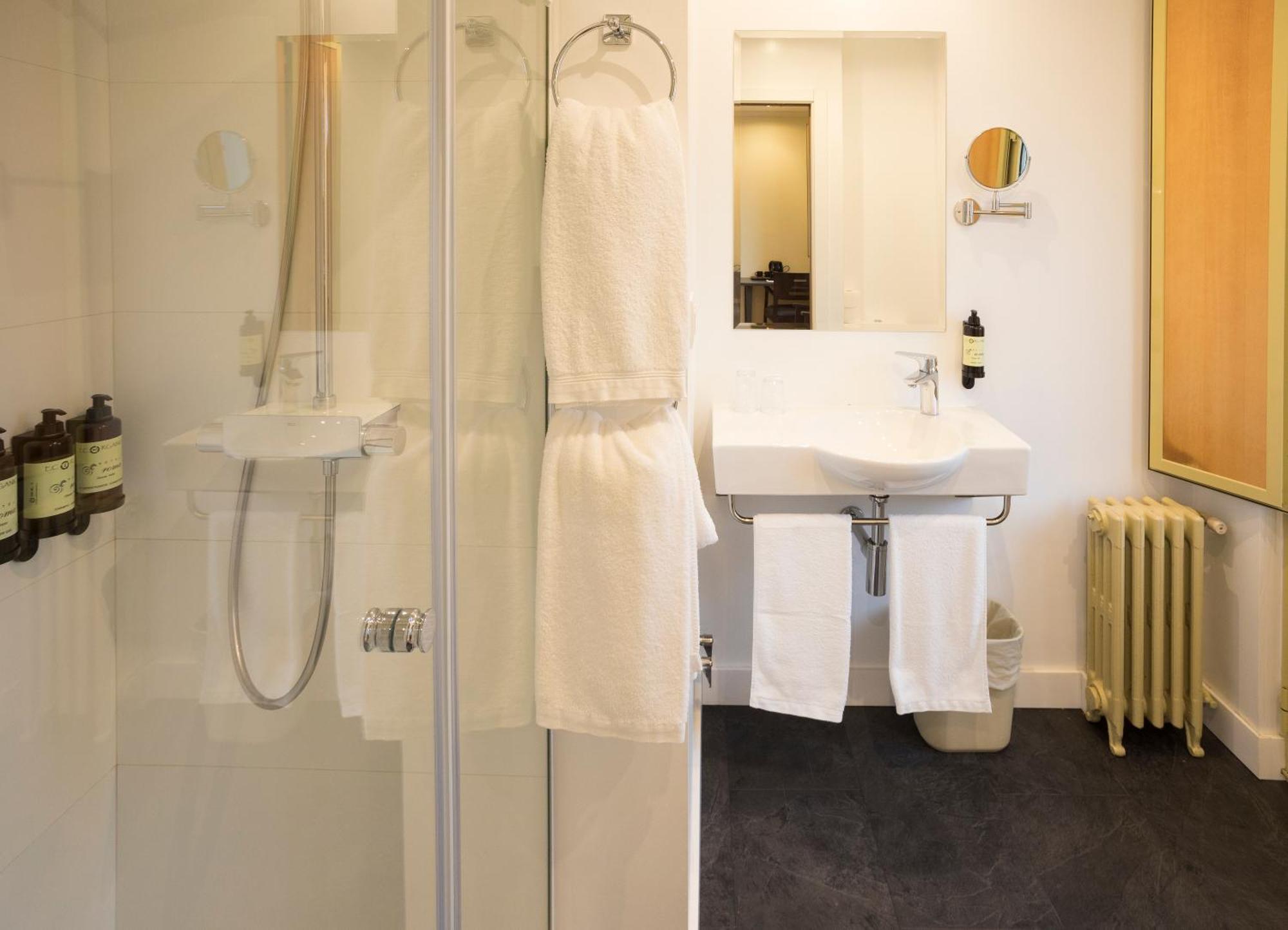 Hotel Roma ساريا المظهر الخارجي الصورة